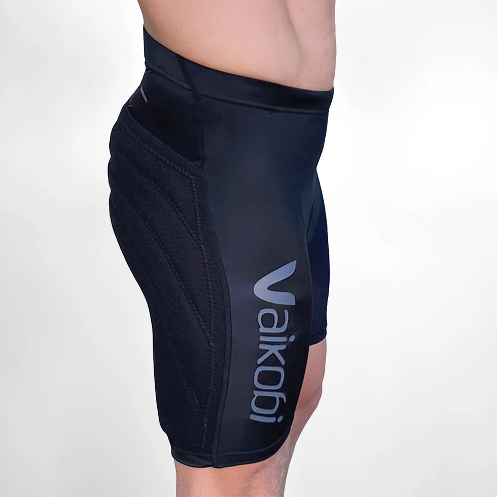 Edge padded Shorts - VAIKOBI – Image 2